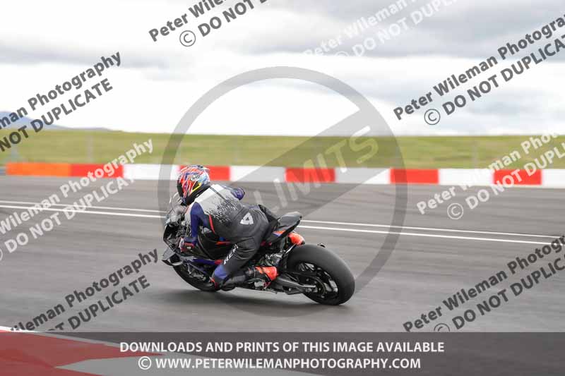 cadwell no limits trackday;cadwell park;cadwell park photographs;cadwell trackday photographs;enduro digital images;event digital images;eventdigitalimages;navarra;no limits trackdays;peter wileman photography;racing digital images;trackday digital images;trackday photos